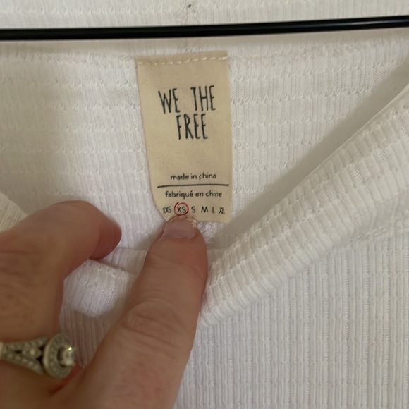 Free People bat wing top - Picture 2 of 6